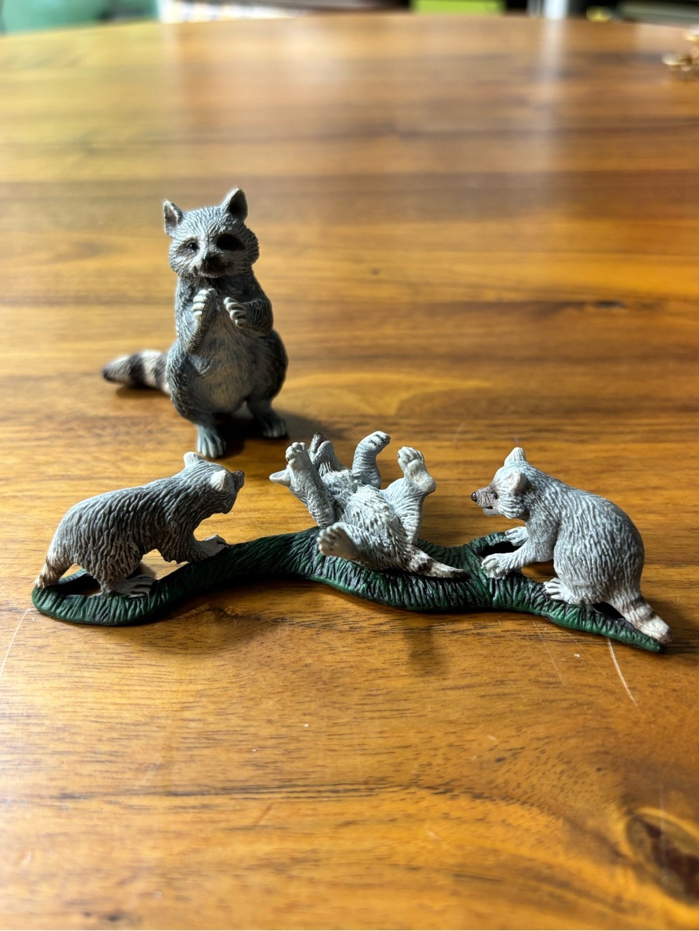 Schleich Retired Raccoon Family Figurine Set (Cubs 14625 & Adult